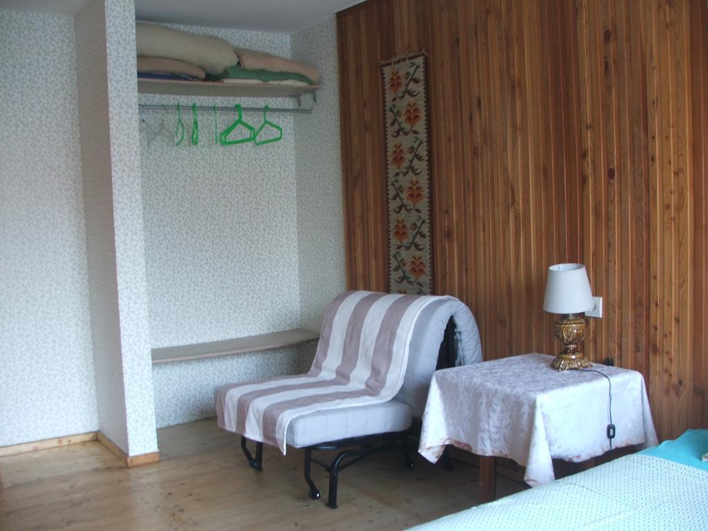 Uroczy Z Ogrodem I Tarasem Myslenice